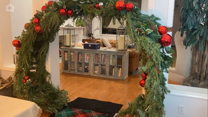 DIY Christmas archway