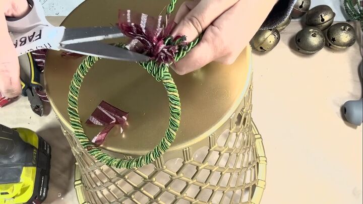 Cutting the bows