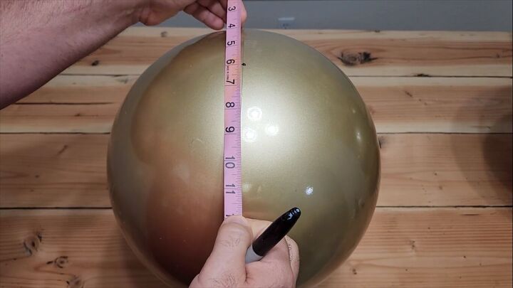 Measuring and making marks on the ball