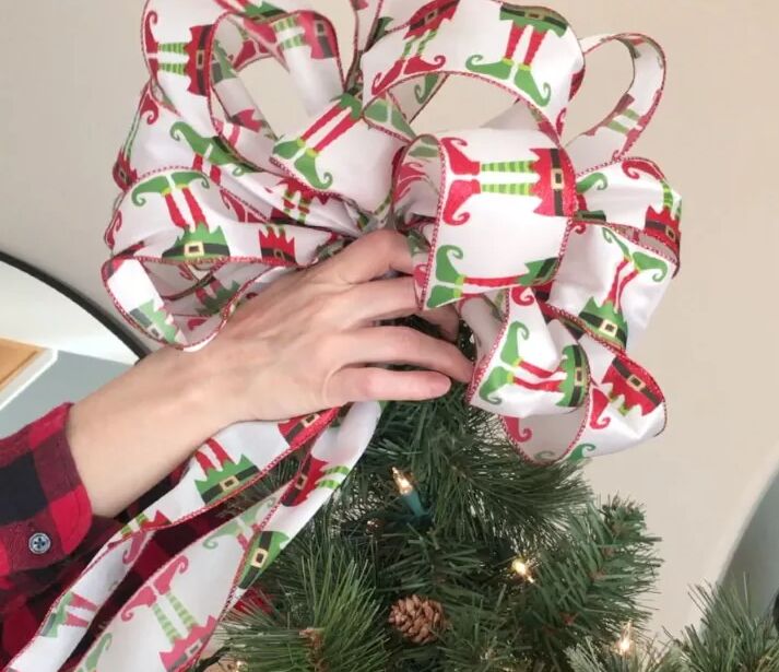DIY Christmas bow tree topper