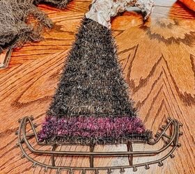 guirnalda de sombreros de bruja diy dollar tree transformando una malla decorativa