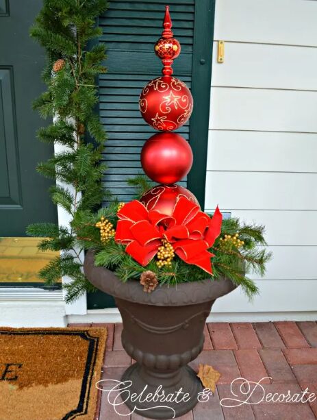 Outdoor Christmas ornament topiary