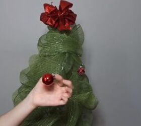 deco mesh winter topiaires, Decorating the Christmas topiaries