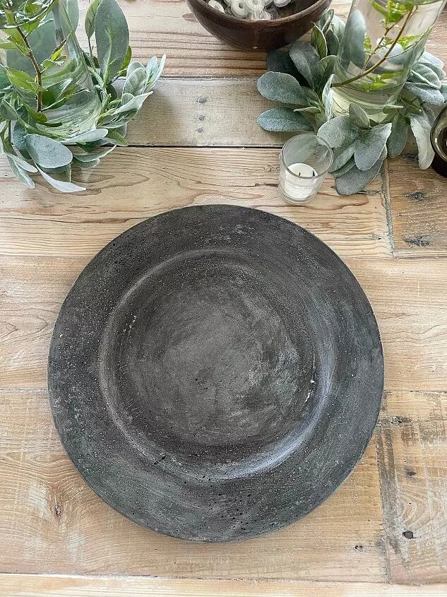Faux stone charger