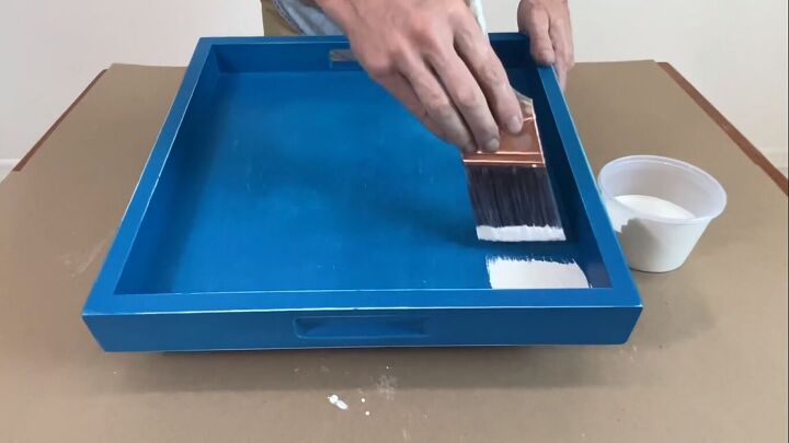 diy christmas tray, Painting the base of the tray white