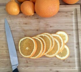 rodajas aromticas de naranja deshidratada que puedes hacer t mismo fcilmente, Aseg rate de cortar todas las naranjas del mismo grosor para que se sequen en el mismo tiempo WildflowersAndWanderlust com