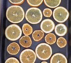 rodajas aromticas de naranja deshidratada que puedes hacer t mismo fcilmente, Una vez cortadas las naranjas coc nalas durante unas horas para que se sequen WildflowersAndWanderlust com