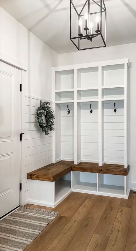 mudroom organization ideas, Decluttering a mudroom