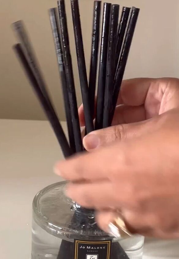 diy reed diffuser, Flipping the sticks
