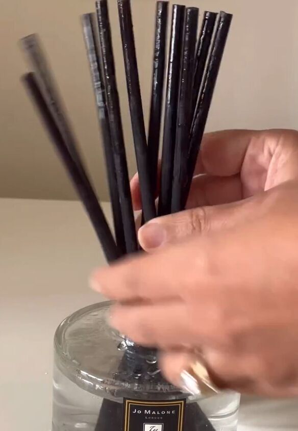 How to Make a DIY Reed Diffuser in a Few Simple Steps | Hometalk