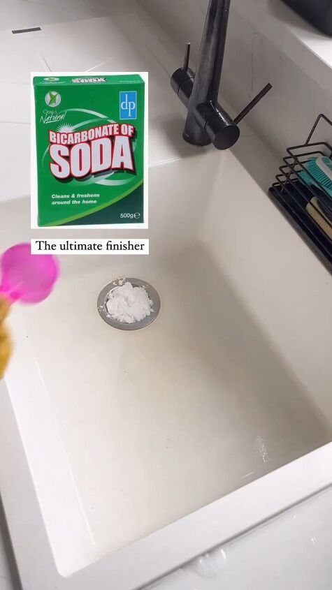 how to clean a white sink, Pouring baking soda down the drain