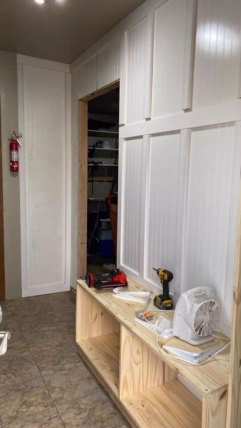 mudroom makeover, Building the new wall