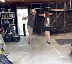 proyecto taller garaje, marido y mujer se pelean por los lados del garaje y lo dividen por la mitad