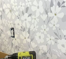 proyecto taller garaje, primer plano de papel pintado floral