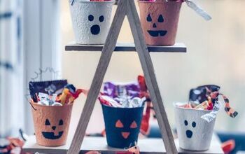 EASY HALLOWEEN TREAT CONTAINERS USING PEAT POTS