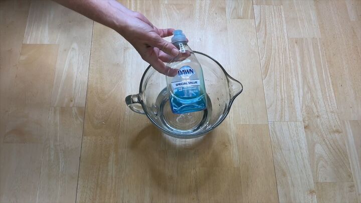 Dawn and vinegar cleaning solution