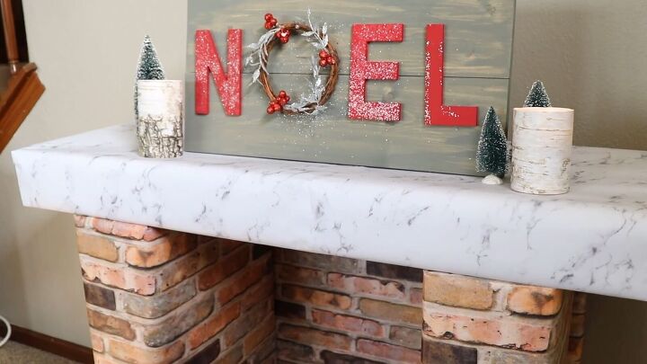 Festive fireplace mantel decoration