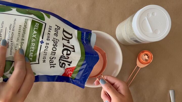 Fake snow with Epsom salts