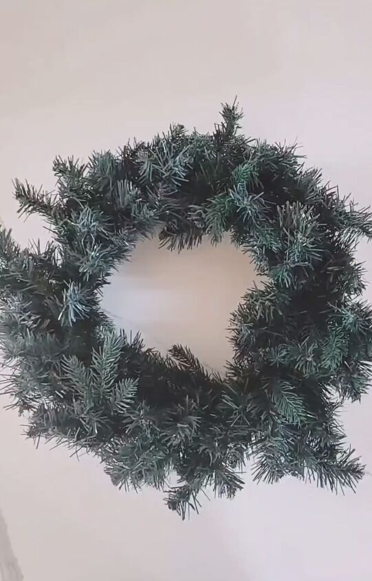 how to make a christmas wreath on a budget, Plain weath form