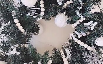 How to Make a Christmas Wreath on a Budget | Snowflake Design