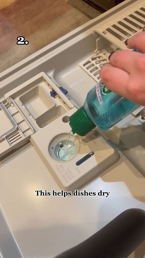 dishwasher cleaning hacks, Adding rinse aid to the dishwater