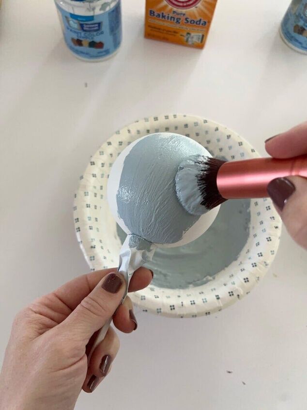 How to Make Matte Ornaments in a Few Simple Steps | Hometalk