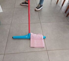 Floor squeegee and cloth