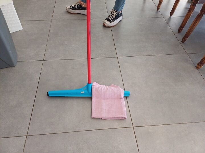 Floor squeegee and cloth