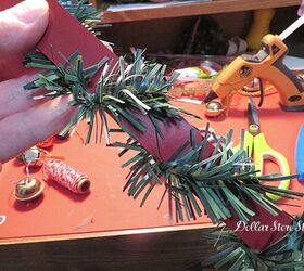 4 maneras de reciclar un colgador de corona para navidad