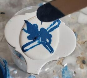 adornos navideos diy en azul y blanco, epoxy resina ornamento DIY tutorial total boat resin