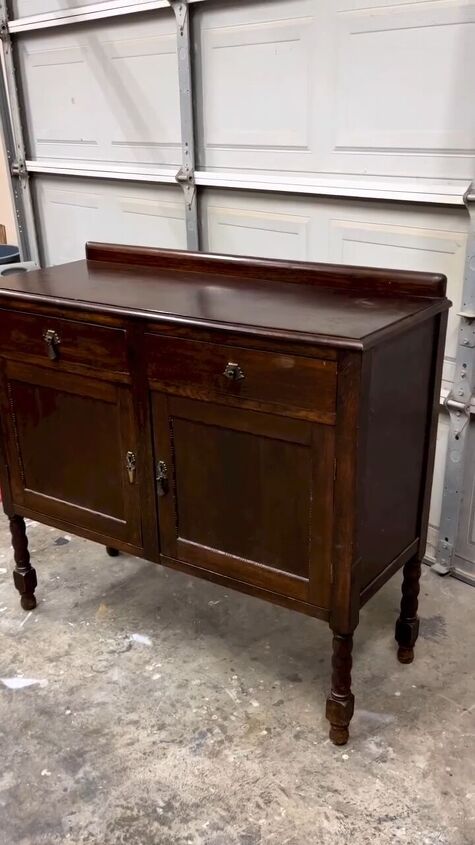 buffet makeover idea, Buffet table before