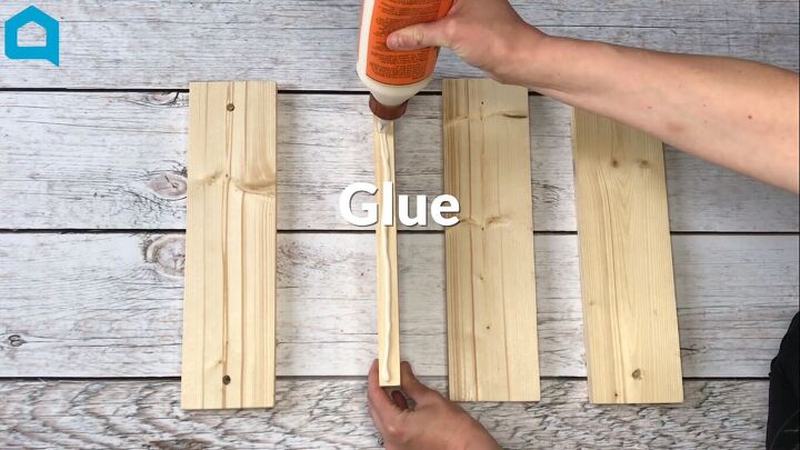 turn a plastic crate into the best accessory for your backyard, Applying wood glue to the sides