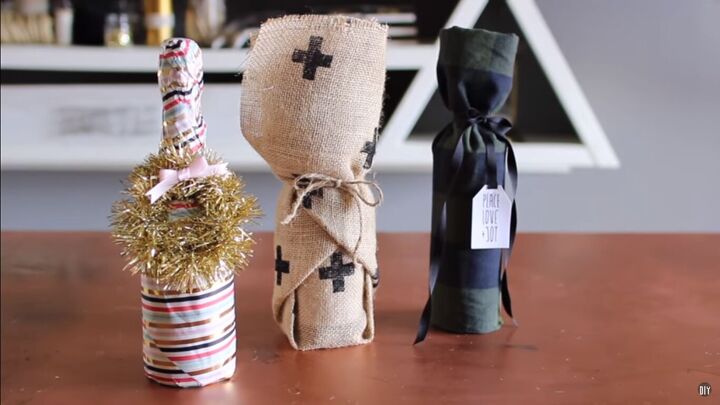 How to wrap wine bottles using different materials