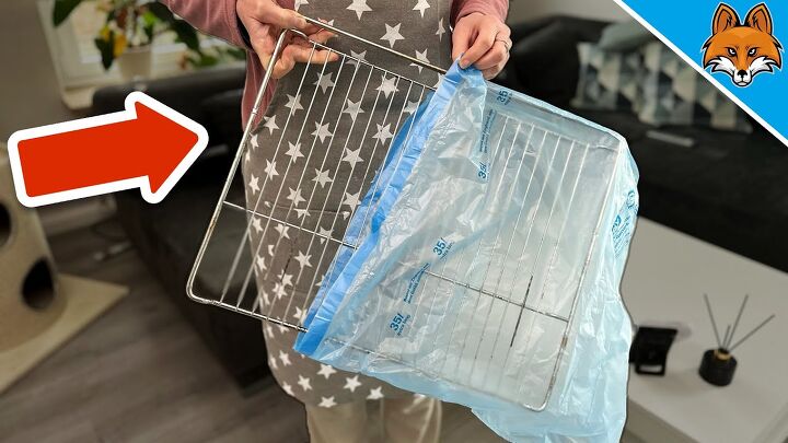 12 easy ways to make sure your oven is always spotless, Put grates in a Garbage Bag with a Dishwasher Tablet