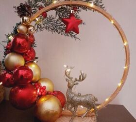 upcycled christmas bauble centerpiece, Embroidery hoop and bauble centerpiece