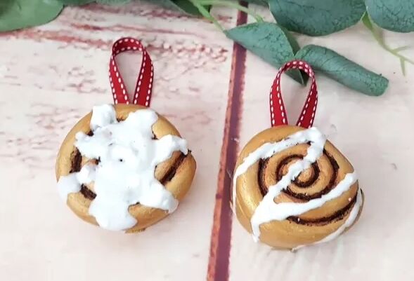 Cinnamon roll ornaments