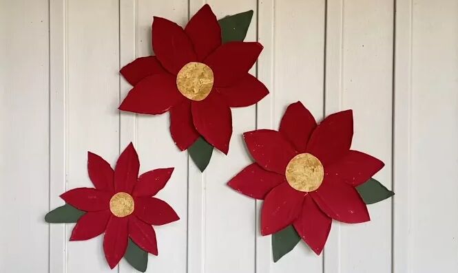 Poinsettia crafts