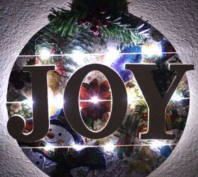 magia de navidad decoupage servilletas en un adorno gigante, Decoupage servilletas JOY adorno de Navidad iluminado