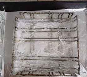 12 easy ways to make sure your oven is always spotless, Cover those racks in plastic wrap