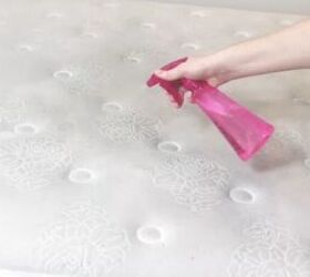 how to clean a mattress, Cleaning mattress stains