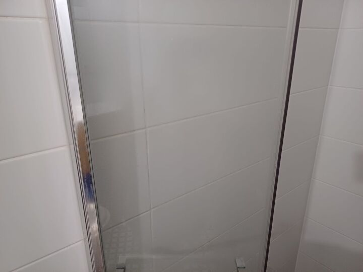 Best way to get rid of glass shower door hard water stains naturally