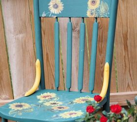 Cómo convertir una vieja silla de madera en una bonita decoración de jardín