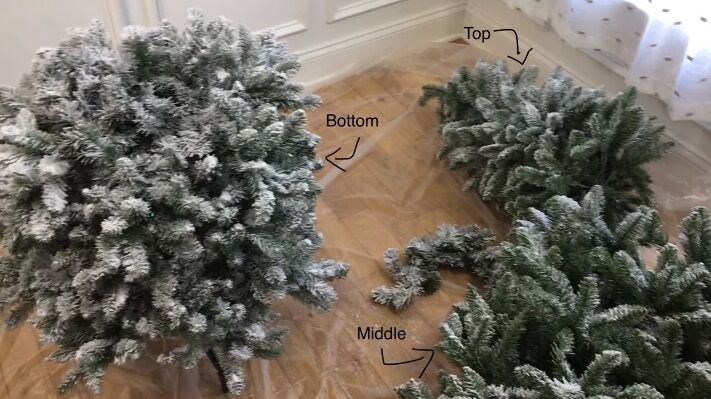 how to decorate a christmas tree, Setting up the Christmas tree