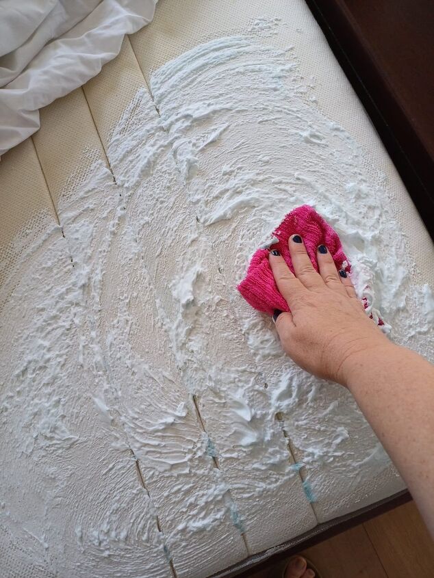 best way to clean a mattress, How to whiten a mattress