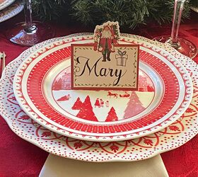 cinco diferentes decoraciones navideas con un solo cubierto