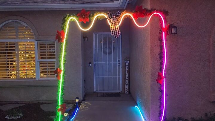 diy christmas arch, Christmas archway with garland and rope light