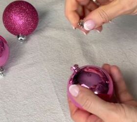 Grab 3 spare ornaments for this gorgeous holiday idea