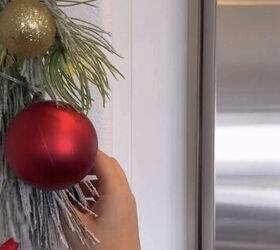 how to hang a garland, Securing the ends with a command hook