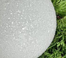 Cómo hacer bolas de nieve de imitación para tu decoración de invierno