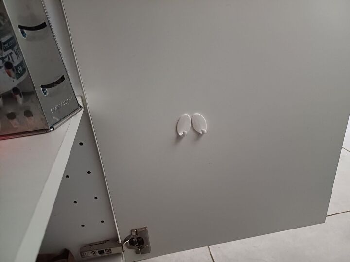 How to Use Command Hooks: Discover Genius Kitchen Hacks Now | Hometalk